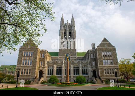 Gasson Hall with Collegiate Gothic style at the quad in Boston College. Boston College is a private university established in 1863 in Chestnut Hill, N Stock Photo