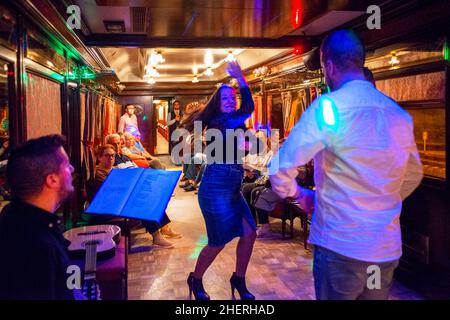 Flamenco dance show inside Al-Andalus luxury train travelling around Andalusia Spain.  The Al Andalus train takes a tour of 7 days and 6 nights, visit Stock Photo