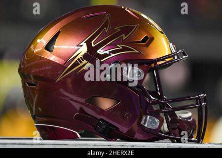 Detailed view of the helmet of Las Vegas Raiders wide receiver Henry Ruggs  III (11) during training camp on Wednesday, Aug 18, 2021, in Thousand Oaks  Stock Photo - Alamy