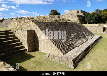 Monte Albán, zapotec ruins, pre-Columbian archaeological site, State of Oaxaca, Mexico, North America, UNESCO World Heritage Site Stock Photo