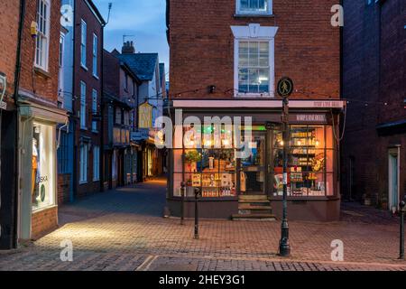 Harp lane dehli and church street at dawn. Castle Square, Ludlow, Shropshire, England Stock Photo