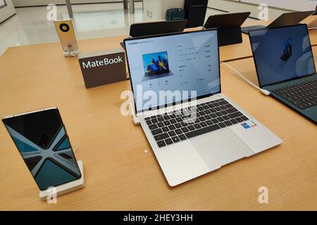 Shanghai, Shanghai, China. 13th Jan, 2022. On January 12, 2022, in Shanghai, Huawei's newly released flagship notebook matebook x Pro has been displayed and sold in Huawei's global flagship store on Nanjing Road. (Credit Image: © SIPA Asia via ZUMA Press Wire) Stock Photo