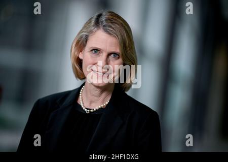 Marktoberdorf, Germany. 23rd May, 2022. Steffi Lemke (Bündnis 90/Die  Grünen), Federal Minister for the Environment, Nature Conservation, Nuclear  Safety and Consumer Protection, welcomes Allgäuer alphorn blowers at the  beginning of the k