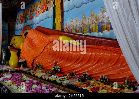 Sri Lanka Anuradhapura - Reclining buddha statue in Temple of Abhayagiri Stupa Stock Photo