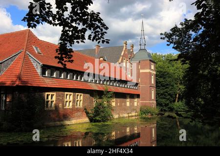 Wasserschloss Senden, ehemaliges Rittergut, Kreis Coesfeld, Nordrhein-Westfalen, Deutschland  /  Wasserschloss Senden, former manor house, Coesfeld di Stock Photo