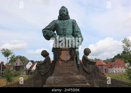 Statue des Arnold II. (IV.) von Bentheim-Tecklenburg-Steinfurt, 10./11. Oktober 1554 - 11. Januar 1606, Graf von Bentheim, Tecklenburg und Steinfurt, Stock Photo