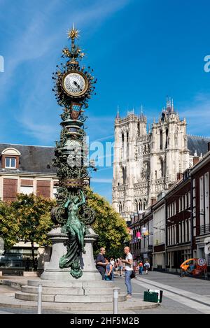 Marie sans chemise - horloge dewailly (architectural clock) by emile ...