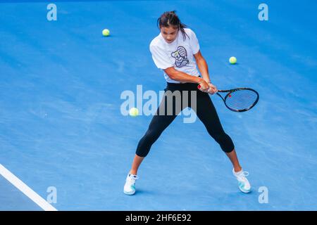 Melbourne, Australia. 14th Jan, 2022. EMMA RADUCANU of Great Britain during a practice session ahead of the 2022 Australian Open at Melbourne Park. (Credit Image: © Chris Putnam/ZUMA Press Wire) Stock Photo