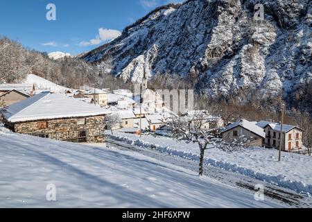 Italy,  Veneto,  Belluno province,  Gosaldo,  the village of Tiser in the Mis valley in winter mood Stock Photo