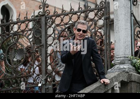 Ben Mendelsohn is seen arriving at the 76th Venice Film Festival on September 02, 2019 in Venice, Italy