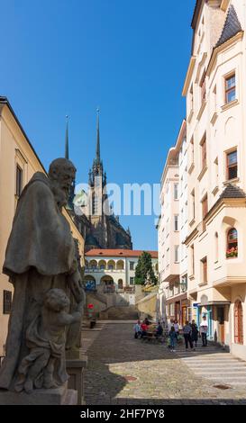 Brno (Brünn),  statues outside Capuchin church (left),  Cathedral of St. Peter and Paul in Jihomoravsky,  South Moravia,  Südmähren,  Czech Stock Photo