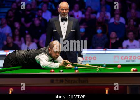 London, UK. 14th Jan, 2022. Barry Hawkins v Mark Selby during the 2022 Cazoo Master at Alexandra Palace on Friday, January 14, 2022 in LONDON ENGLAND. Credit: Taka G Wu/Alamy Live News Stock Photo