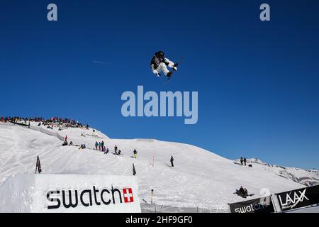Laax, Switzerland. 14th Jan, 2022. Kunitake Hiroaki of Japan competes during the men's snowboard slopestyle semifinal at FIS Snowboard World Cup 2022 in Laax, Switzerland, Jan. 14, 2022. Credit: Zhang Cheng/Xinhua/Alamy Live News Stock Photo