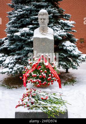 December 5, 2021. A monument at the grave of a Russian revolutionary, Soviet political, state, military and party leader, general and first secretary Stock Photo