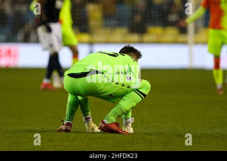 LONDON, UK. JAN 15TH Bartosz Bialkowski of Millwall during the Sky Bet Championship match between Millwall and Nottingham Forest at The Den, London on Saturday 15th January 2022. (Credit: Tom West | MI News) Credit: MI News & Sport /Alamy Live News