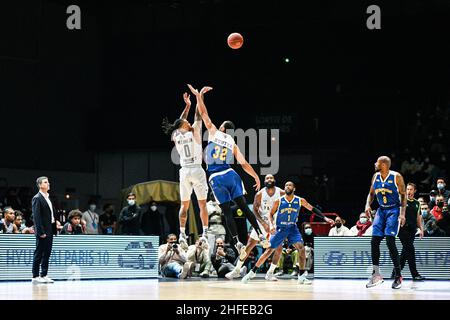 Bandja Sy of Metropolitans 92 dunks during the French championship, Betclic  Elite Basketball match between Paris Basketball and Metropolitans 92  (Boulogne-Levallois) on January 15, 2022 at Halle Georges Carpentier in  Paris, France 