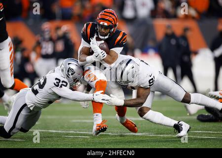 Cincinnati Bengals running back Chris Evans (25) plays during an NFL  football game against the Pittsburgh Steelers Sunday, Nov. 28, 2021, in  Cincinnati. (AP Photo/Jeff Dean Stock Photo - Alamy