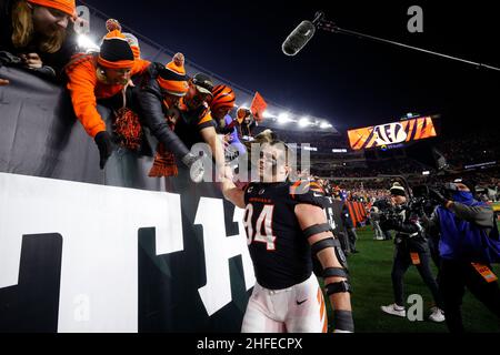 Cincinnati Bengals Defensive End Sam Hubbard (94) In Action During The ...