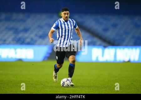 Hillsborough, Sheffield, England -15th January 2022 Massimo Luongo (21) of Sheffield Wednesday - during the game Sheffield Wednesday v Plymouth Argyle, Sky Bet League One, 2021/22, Hillsborough, Sheffield, England - 15th January 2022  Credit: Arthur Haigh/WhiteRosePhotos/Alamy Live News Stock Photo