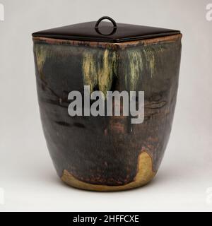 Takatori-Ware Water Jar (Mizusashi), 19th century. Stock Photo