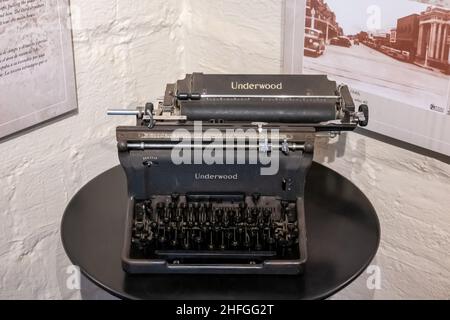 An antique Underwood mechanical typewriter in display at a museum. McAllen, Texas, USA. Stock Photo