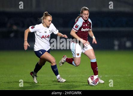 West Ham United's Claudia Walker (right) and Tottenham Hotspur's Molly Bartrip battle for the ball during the Barclays FA Women's Super League match at The Hive, Barnet. Picture date: Sunday January 16, 2022. Stock Photo