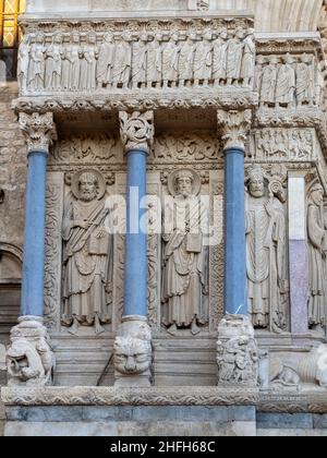 St. Trophime Church detail of the left side of the west portal, Arles Stock Photo