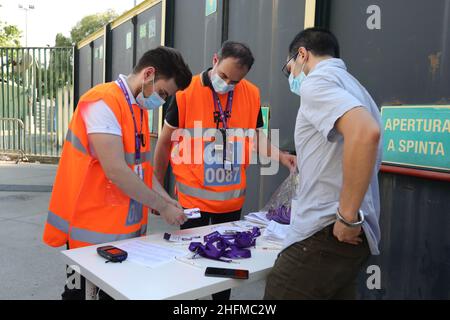 Marco Bucco/LaPresse June 22, 2020 Florence , Italy sport soccer Fiorentina vs Brescia - Italian Football Championship League A TIM 2019/2020 - Artemio Franchi stadium, Florence . In the pic: security measures for Covid Stock Photo