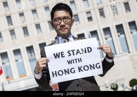 Roberto Monaldo / LaPresse 25-08-2020 Rome (Italy) Hong Kong democracy activist Nathan Law visits Rome In the pic Nathan Law in front of the Foreign ministry Stock Photo