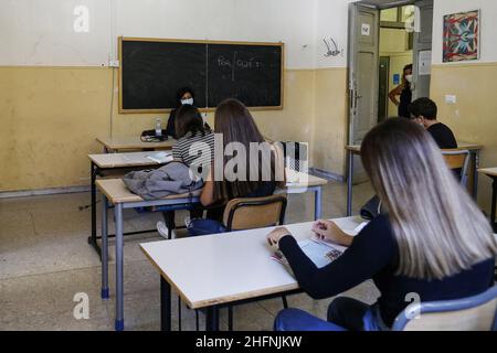 Cecilia Fabiano/LaPresse September 07 , 2020 Roma (Italy) News: Back to school: many school organize themselves in anticipation of the new desks supplied by the ministry In the pic : a lesson Cornelio Tacito high school Stock Photo