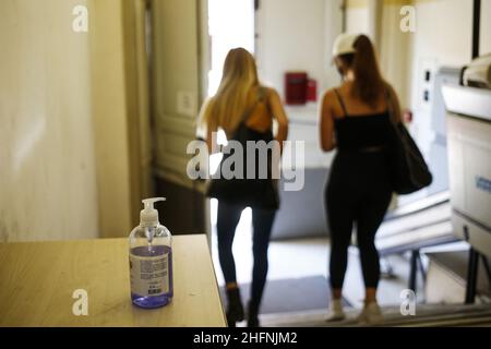 Cecilia Fabiano/LaPresse September 07 , 2020 Roma (Italy) News: Back to school: many school organize themselves in anticipation of the new desks supplied by the ministry In the pic : a lesson Cornelio Tacito high school Stock Photo