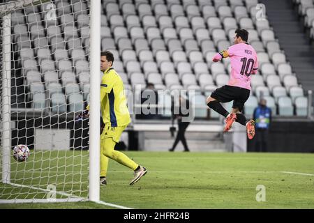 LaPresse - Marco Alpozzi October 28, 2020 Turin, Italy sport soccer Juventus Fc vs Barcellona- Uefa Champions 2020 2021- Group Stage - Group G In the pic:Lionel Messi (FC Barcelona); celebrating goal Stock Photo