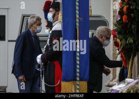 Cecilia Fabiano/LaPresse November 05 , 2020 Roma (Italy) News : Gigi Proietti's coffin arrives in Piazza del Popolo In The Pic : Mazzocca , Padellaro Stock Photo