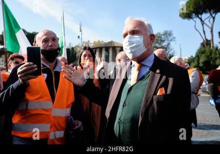 Mauro Scrobogna /LaPresse November 07, 2020&#xa0; Rome, Italy News Coronavirus, protests against health emergency decrees and lock down In the photo: Former Carabinieri General Antonio Pappalardo, current leader of the Orange Vests during the meager demonstration against the recent DPCM provisions which establish forms of partial lock down Stock Photo