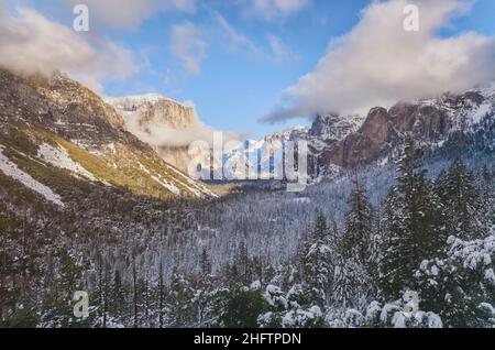 Winter in Yosemite Valley, seen from the iconic Tunnel View, at evening, Yosemite National Park, California, USA. Stock Photo
