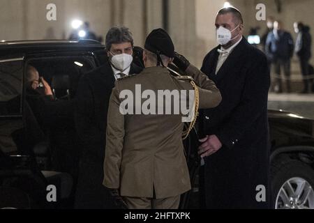 Foto Roberto Monaldo / LaPresse 02-02-2021 Roma Politica Quirinale - Il Presidente della Camera Roberto Fico riferisce al Presidente della Repubblica Sergio Mattarella l'esito del mandato espolrativo Nella foto Roberto Fico lascia il Quirinale 02-02-2021 Rome (Italy) Quirinale palace - The President of the Chamber Roberto Fico reports the outcome of the expolrative mandate to the President of the Republic Sergio Mattarella In the pic Roberto Fico Stock Photo