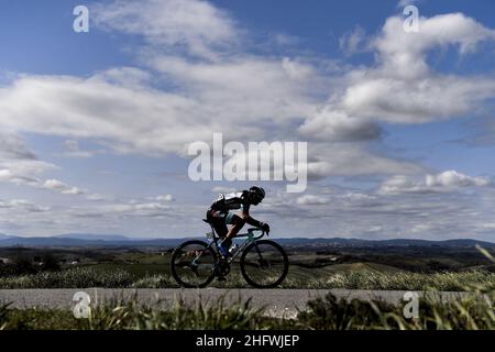 LaPresse - Marco Alpozzi March 06, 2021 Siena (Italy) Sport Cycling 7th Strade Bianche 2021 Women Elite - women's race - from Siena to Siena - 136 km (84,50mile) In the pic: a moment of the race Stock Photo