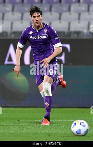 LaPresse - Jennifer Lorenzini 11 April 2021 Firenze (Italy) Sport Soccer Fiorentina - Atalanta Italian Football Championship League A TIM 2020/ 2021 - 'Artemio Franchi' Stadium In the pic: Dusan Vlahovic Stock Photo