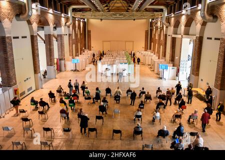 LaPresse - Claudio Furlan April 16 , 2021 Milan ( Italy ) News Matteo Salvini visits the vaccination center of the Fabbrica del Vapore Stock Photo