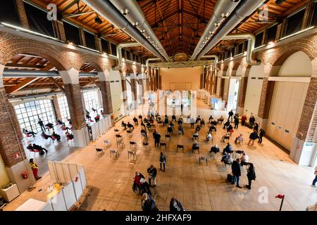 LaPresse - Claudio Furlan April 16 , 2021 Milan ( Italy ) News Matteo Salvini visits the vaccination center of the Fabbrica del Vapore Stock Photo