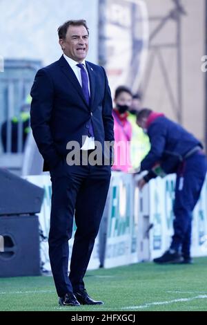 LaPresse/Alessandro Tocco April 25, 2021 Cagliari (Italy) Sport Soccer Cagliari Calcio vs AS Roma League A TIM 2020/2021 &quot;Sardegna Arena&quot; Stadium&#xa0; In the picture: coach Leonardo Semplici (Cagliari Calcio) Stock Photo