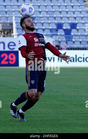 LaPresse/Alessandro Tocco April 25, 2021 Cagliari (Italy) Sport Soccer Cagliari Calcio vs AS Roma League A TIM 2020/2021 &quot;Sardegna Arena&quot; Stadium&#xa0; In the picture:Razvan Marin 8 (Cagliari Calcio) Stock Photo