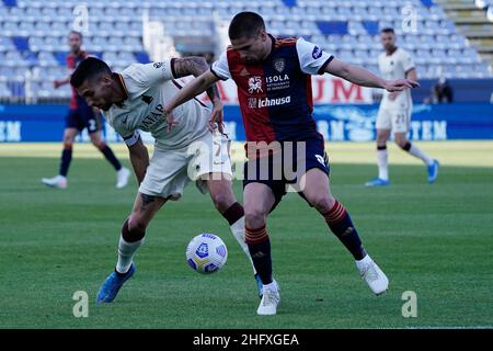 LaPresse/Alessandro Tocco April 25, 2021 Cagliari (Italy) Sport Soccer Cagliari Calcio vs AS Roma League A TIM 2020/2021 &quot;Sardegna Arena&quot; Stadium&#xa0; In the picture:Razvan Marin 8 (Cagliari Calcio) Stock Photo