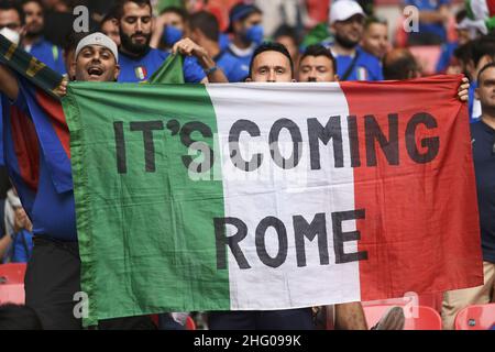 LaPresse - Fabio Ferrari July 11, 2021 - London, Great Britain sport soccer IItaly vs England - Euro 2020 Final - Wembley Stadium, London In the pic: Italian fans Stock Photo