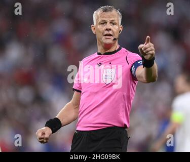 LaPresse - Fabio Ferrari July 11, 2021 - London, Great Britain sport soccer IItaly vs England - Euro 2020 Final - Wembley Stadium, London In the pic: Bjorn Kuipers Stock Photo