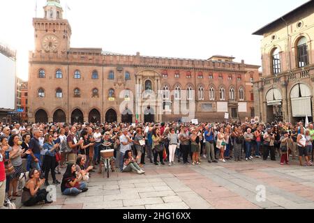 Michele Nucci/LaPresse September 04, 2021 - Bologna, Italy News Demonstrations against vaccine passes or virus restrictions in general in Piazza Maggiore. Stock Photo