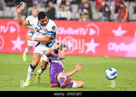 Foto Alfredo Falcone / LaPresse21 Settembre 2021 Firenze, ItaliaSport CalcioFiorentina - Inter - Campionato di Calcio Serie A 2021/2022 - Stadio Artemio Franchi di FirenzeNella foto: sanchezPhoto Alfredo Falcone / LaPresseSeptember 21, 2021 Florence, ItalySport SoccerFiorentina - Inter - Italian Football Championship League A 2021/2022 - Artemio Franchi stadium of FlorenceIn the pic: sanchez Stock Photo