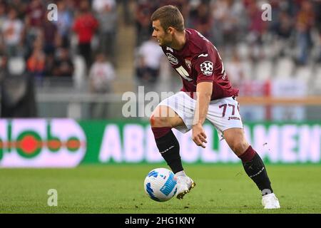 Marco Alpozzi/LaPresse September 23, 2021 Turin, Italy sport soccer EXCLUSIVE TORINO FC Torino vs Lazio - Italian Football Championship League A TIM 2021/2022 - Olimpico Grande Torino stadium. In the pic: Karol Linetty (Torino FC); Stock Photo