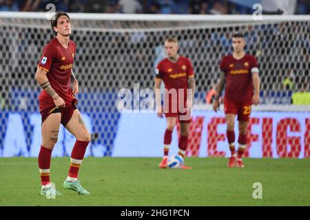 Foto Alfredo Falcone / LaPresse26 Settembre 2021 Roma, ItaliaSport CalcioLazio - Roma - Campionato di Calcio Serie A 2021/2022 - Stadio Olimpico di RomaNella foto: nicolo zanioloPhoto Alfredo Falcone / LaPresseSeptember 26, 2021 Rome, ItalySport SoccerLazio - Roma - Italian Football Championship League A 2021/2022 - Olympic stadium of RomeIn the pic: nicolo zaniolo Stock Photo