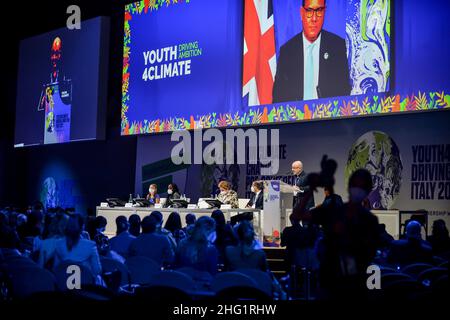 Claudio Furlan/LaPresse September 28, 2021 Milano , Italy News Youth4Climate Un Climate Pre Conference Stock Photo